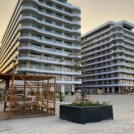 Perfect Sea On Mamaia